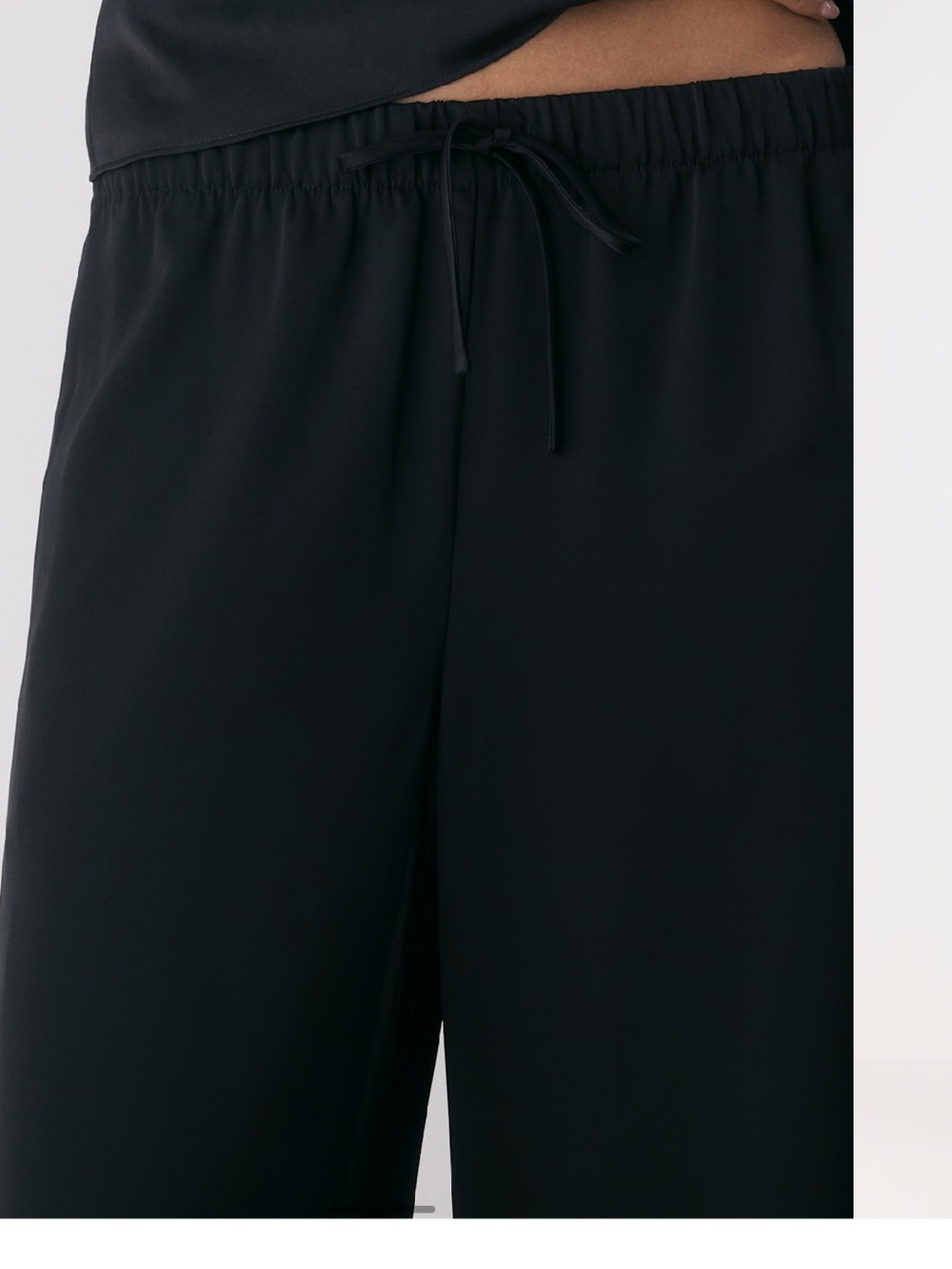 XXS Aritzia Black Satin Lodge Pants - Picture 5 of 6